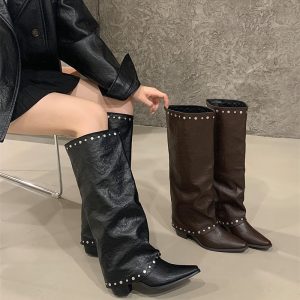 Retro Design Niche Style Tube Long Boots Pointed Toe Chunky Heel Hot Black Stacked Boots for Women